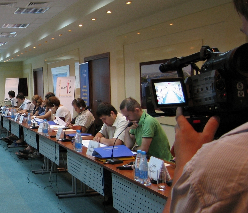 перевод обсуждения медийного пространства в Украине